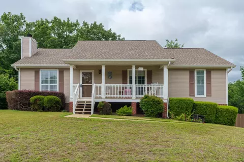 6103 Hunter Crest Dr, Ooltewah, TN 37363