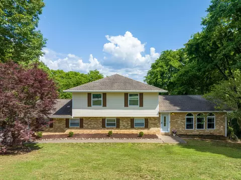 6548 Fairview Rd, Hixson, TN 37343