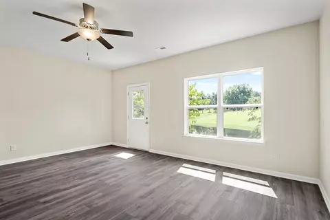 303 Masters Way, Dickson, TN 37055 photo 4