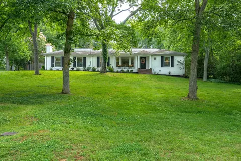 734 Bresslyn Rd, Nashville, TN 37205