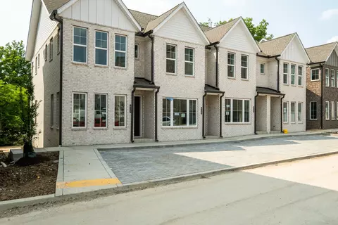 643 Cogdill Ln, Nashville, TN 37216