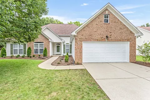 2146 Loudenslager Dr, Thompsons Station, TN 37179