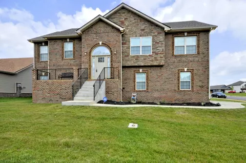 1005 Whitney Dr, Clarksville, TN 37042