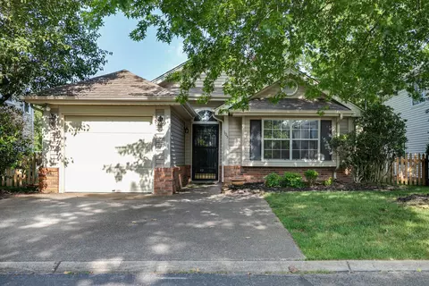 105 Meridian Ct, Franklin, TN 37069