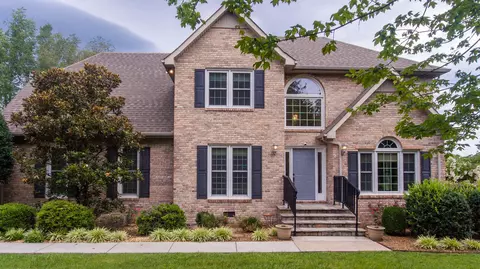 303 Somerset Ln, Tullahoma, TN 37388