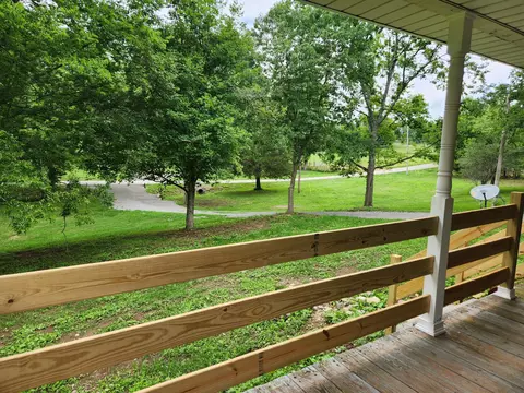 36 Old Highway 31 E, Bethpage, TN 37022 photo 6