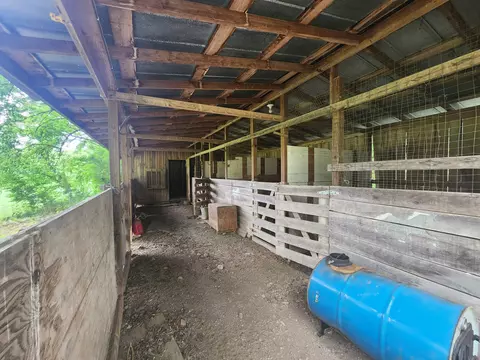 36 Old Highway 31 E, Bethpage, TN 37022 photo 9