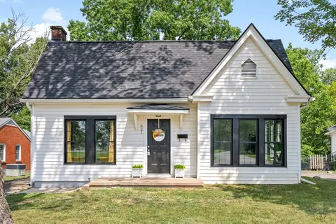 821 Greenwood Ave, Clarksville, TN 37040