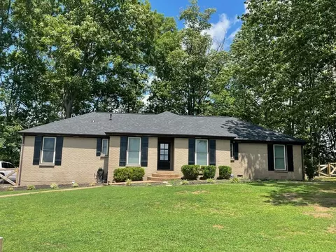 1129 Warfield Blvd, Clarksville, TN 37043