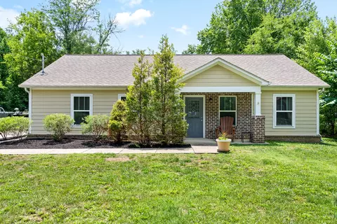 446 Hobbs Ave #A, Lebanon, TN 37087