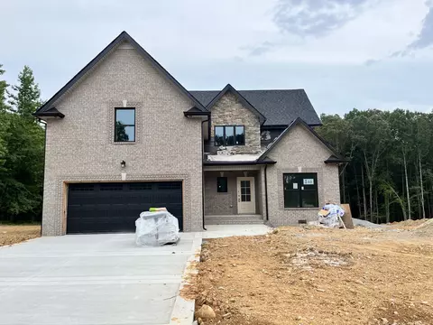 140 Reda Ests, Clarksville, TN 37042