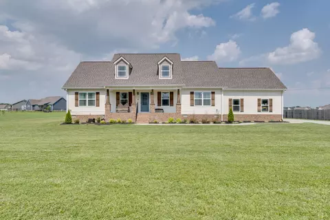 807 Richland Farms Dr, Manchester, TN 37355