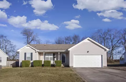 1025 Waterford Cir, Clarksville, TN 37040