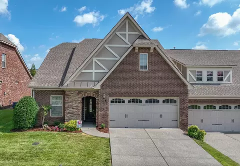 1027 Prestwick Ln, Gallatin, TN 37066