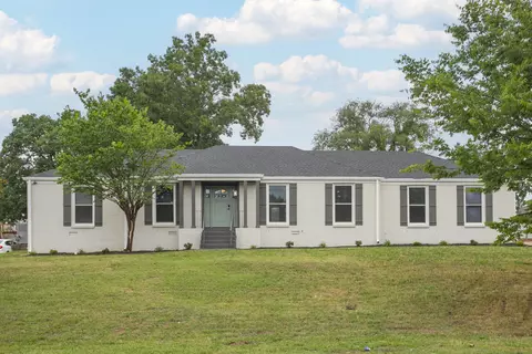 3704 Anderson Rd, Nashville, TN 37217