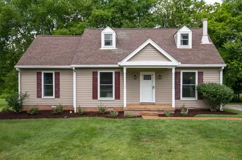 510 Meadow Creek Ln, Nolensville, TN 37135