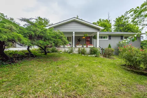88 Inglenook Dr, Chattanooga, TN 37411