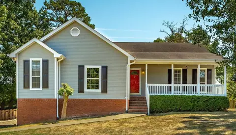 10016 Bear Trail Dr, Soddy Daisy, TN 37379