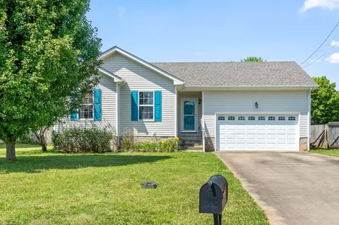 309 Grant Ave, Oak Grove, KY 42262