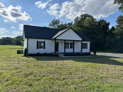 4621 S Old Highway 31w, Cottontown, TN 37048