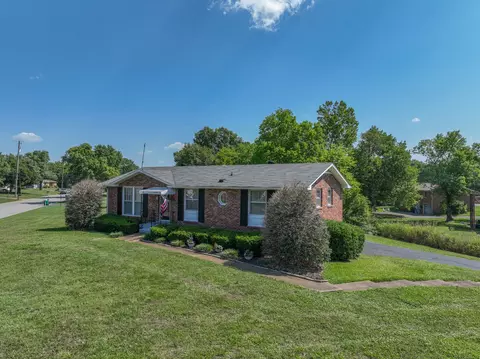 4200 Sweden Dr, Hermitage, TN 37076