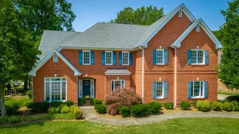 1608 Ramsgate Pkwy, Hixson, TN 37343