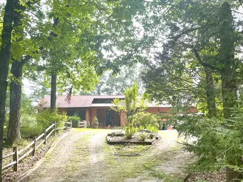 1915 Laurel Lake Dr, Monteagle, TN 37356