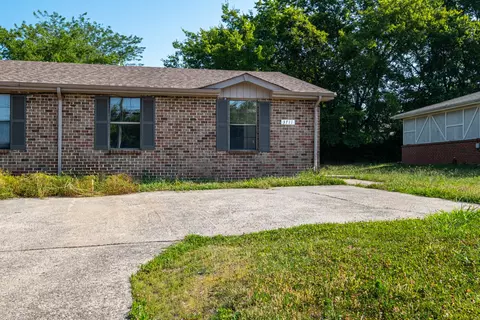 3709 Village Trl, Nashville, TN 37207