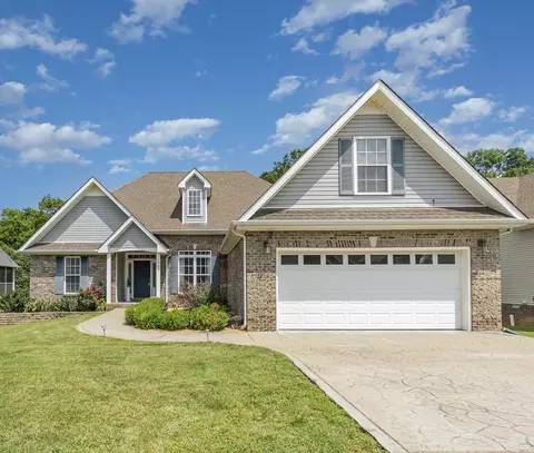 1239 Viewmont Dr, Clarksville, TN 37040