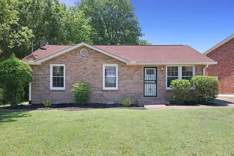 107 Ryan Dr, Hendersonville, TN 37075