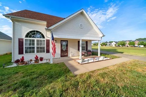 5022 Cornelius Dr, Murfreesboro, TN 37129