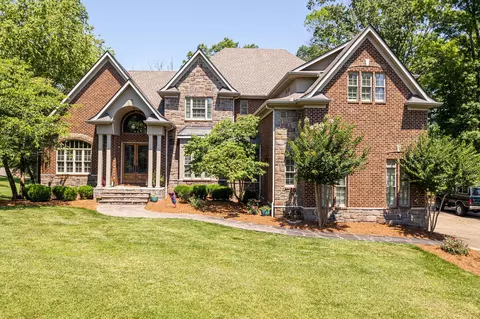 638 Five Oaks Blvd, Lebanon, TN 37087