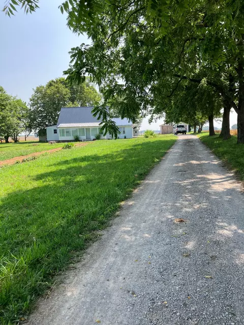 2480 Mock Rd, Hopkinsville, KY 42240