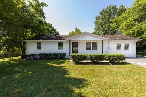 217 Birchwood Dr, Columbia, TN 38401