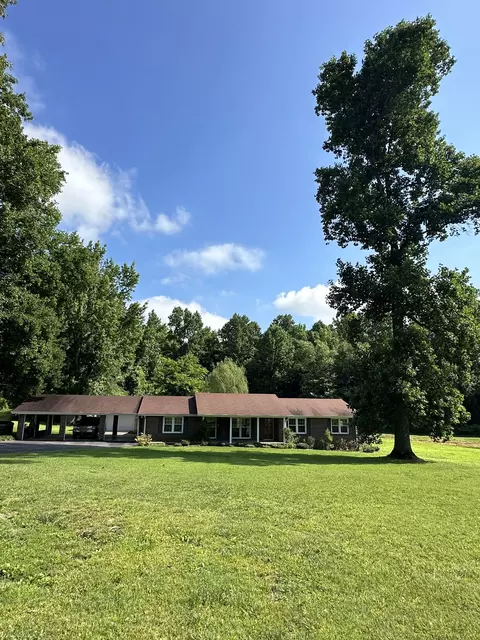 78 Old Quick Rd, Fayetteville, TN 37334