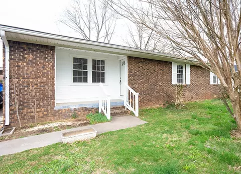 315 Lucky Debonair Dr, Hopkinsville, KY 42240