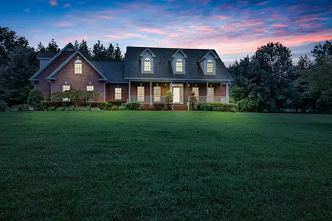2254 Pleasant View Rd, Pleasant View, TN 37146