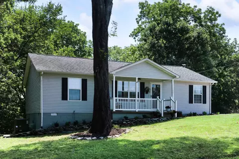 2107 Glencoe Dr, Culleoka, TN 38451