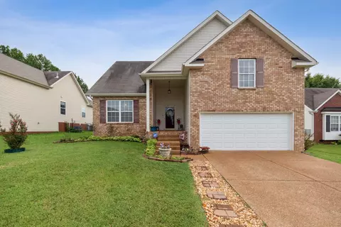 8002 Tiger Ct, Spring Hill, TN 37174