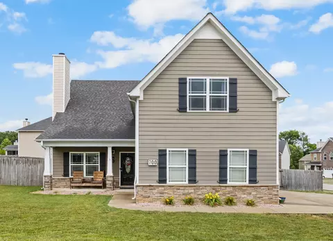 700 Evergreen Ct, Clarksville, TN 37040