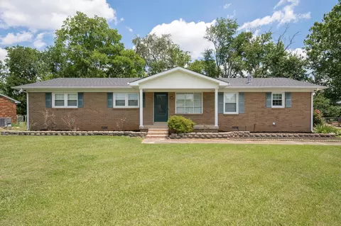 1931 Bartway Dr, Murfreesboro, TN 37130