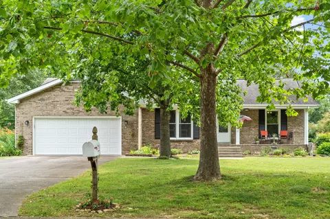 216 Millstone Cir, Clarksville, TN 37042