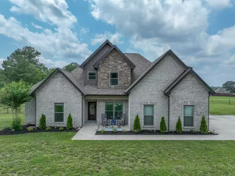 2268 Old Hwy 431, Greenbrier, TN 37073