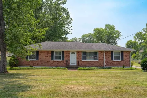 104 Shadow Ln, Hendersonville, TN 37075