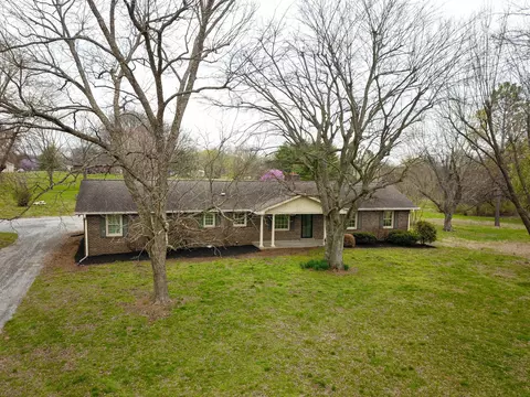 427 Nichols Cir W, Gallatin, TN 37066