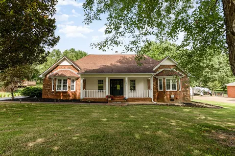 1066 Cliff White Rd, Columbia, TN 38401