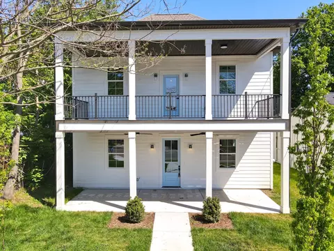 2202 Hermosa St, Nashville, TN 37208