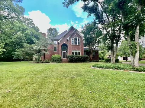 129 Laural Hill Dr, Smyrna, TN 37167