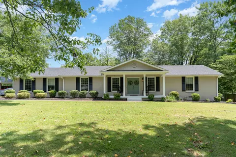 1409 Windermere Dr, Columbia, TN 38401