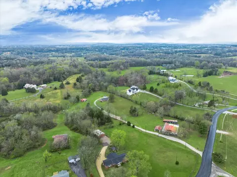 4885 Byrd Ln, College Grove, TN 37046